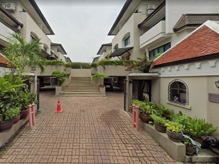 Lotus Point Elegant Townhouse