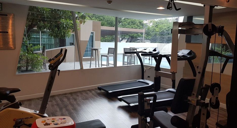 The Crest Sukhumvit 49