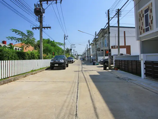 สุชารี วิลเลจ ภูเก็ต