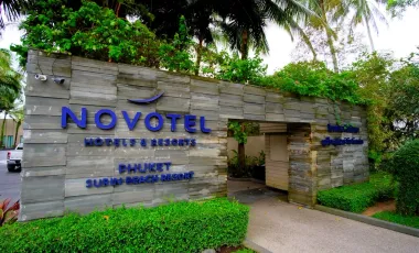 Novotel Phuket Surin Beach Resort