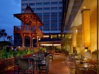 Ramada Plaza by Wyndham Bangkok Menam Riverside