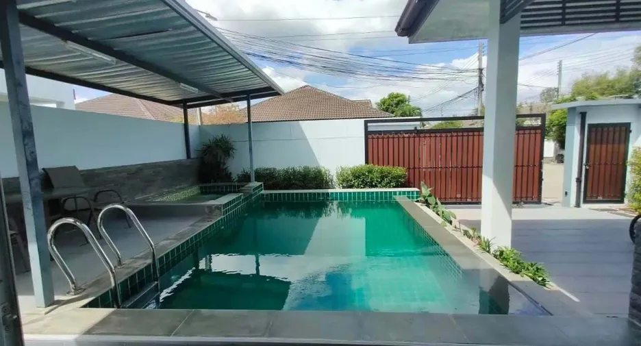 Suriyaporn Place