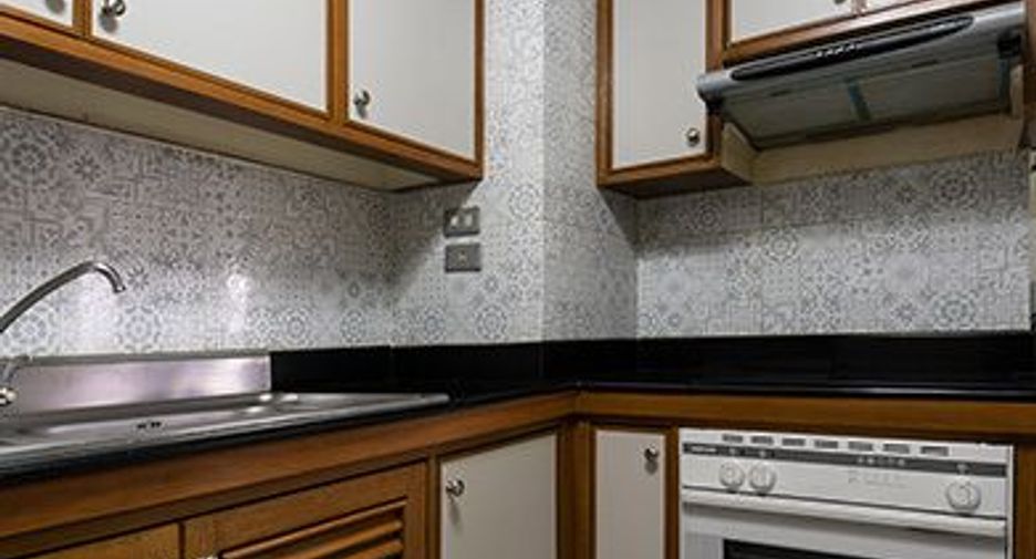 Mahajak Apartment