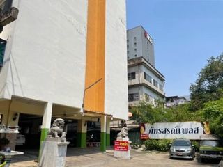Phatthasorn Place