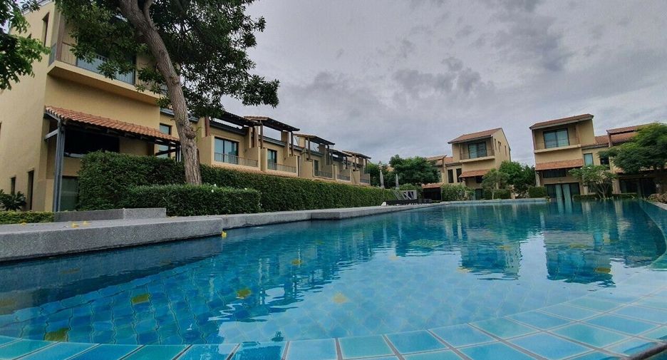 Issara Village