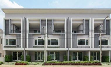 The Exclusive Wongwaen Ram Intra
