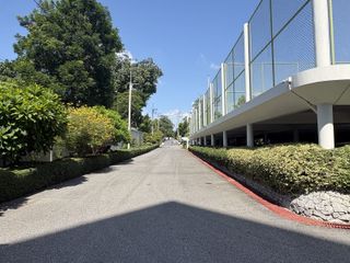 Navin Park Condominium