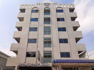 RoomQuest Ratchada MRT Sutthisan