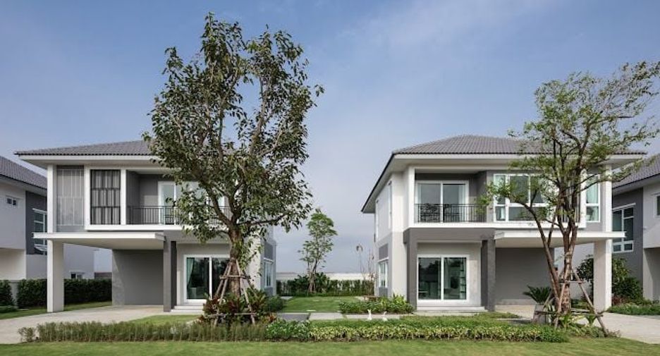 The Base Lam Luk Ka (Khlong 6)