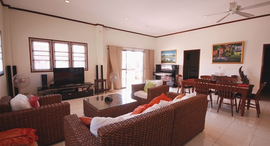 Baan Jenny
