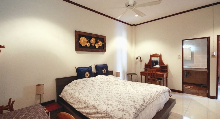 Baan Jenny