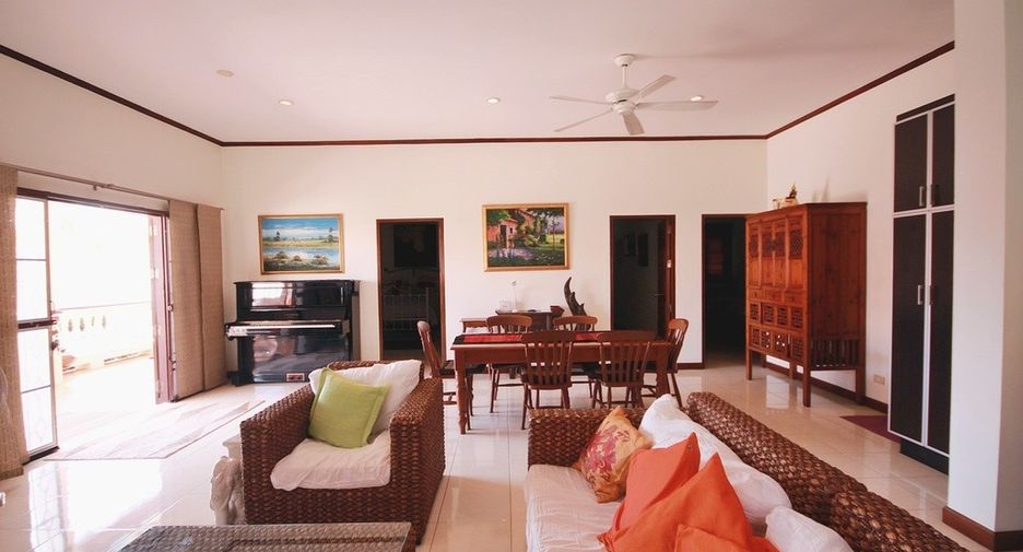 Baan Jenny