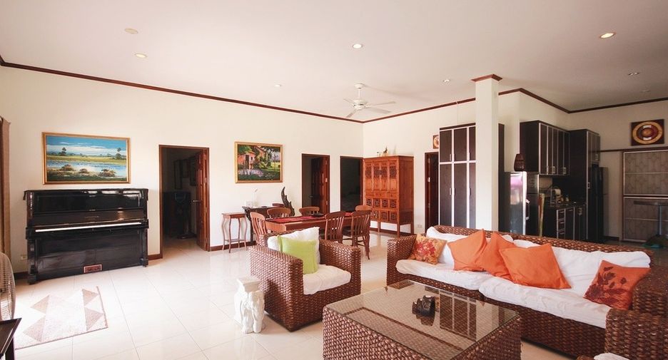 Baan Jenny