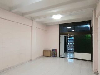 Din Daeng Flats