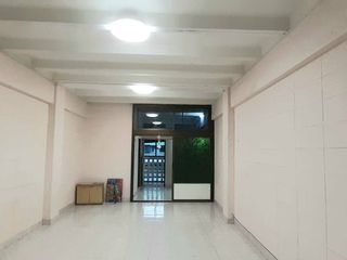 Din Daeng Flats