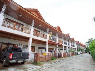 Chaweng Pattana Townhome