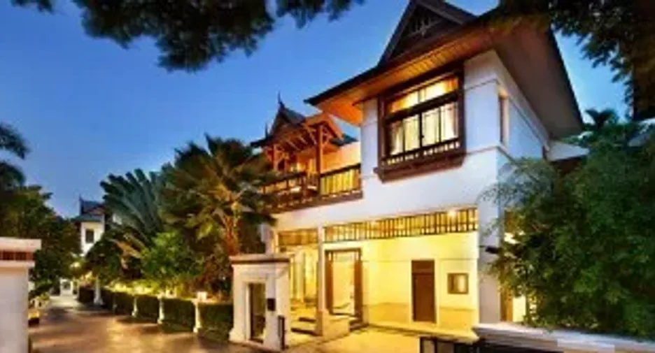 L & H Villa Sathorn