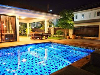 บ้านสวนลลนา