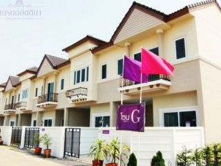 Grand Kittiya Phutthamonthon Sai 4-Salaya