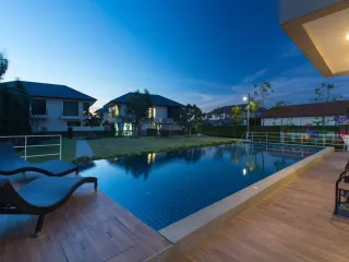 Haus zur Miete mit 3 Zimmer in Bang Lamung, Chonburi