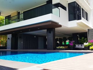 Escape Condominium