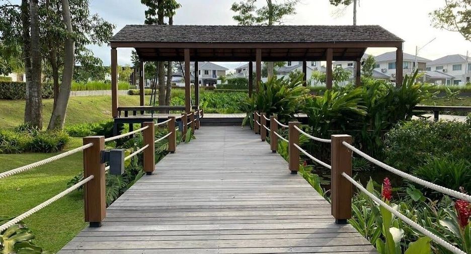 For rent 4 bedrooms house in East Pattaya, Pattaya