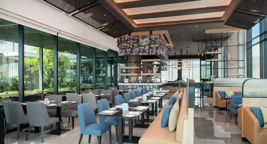 Holiday Inn and Suites Siracha Leamchabang
