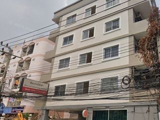 Baan Punnee Apartment