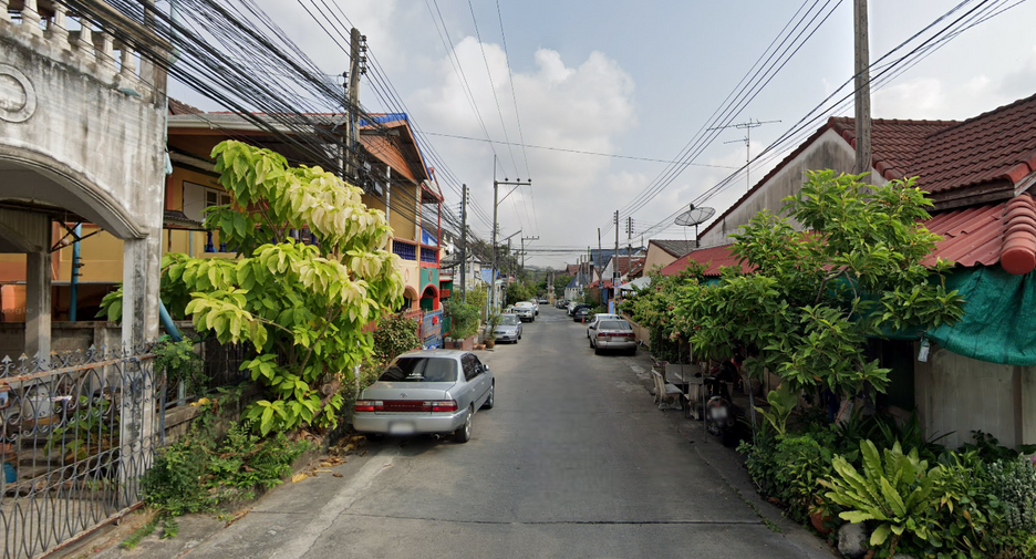 Trakun Thong Village