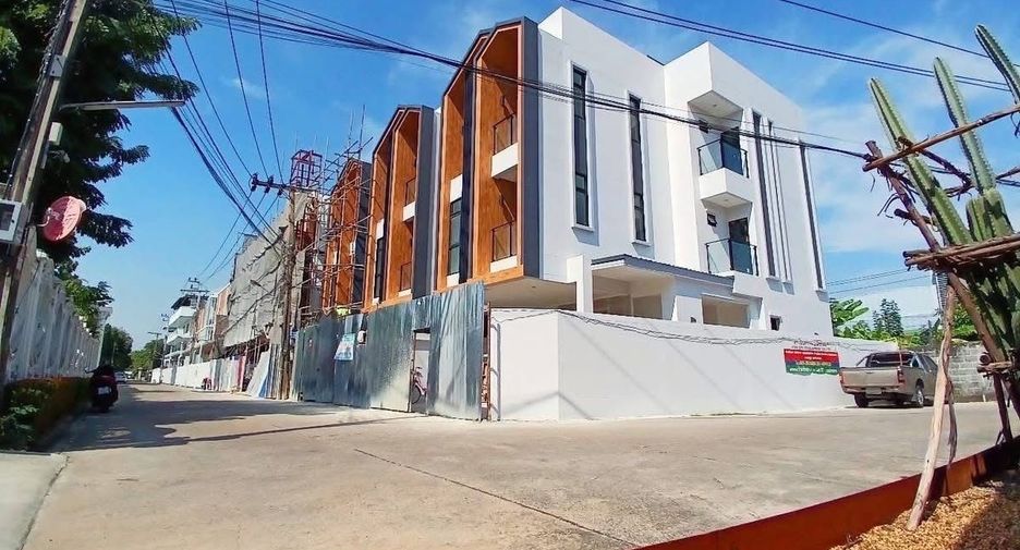 Modern Life Home в Хуайкхванге