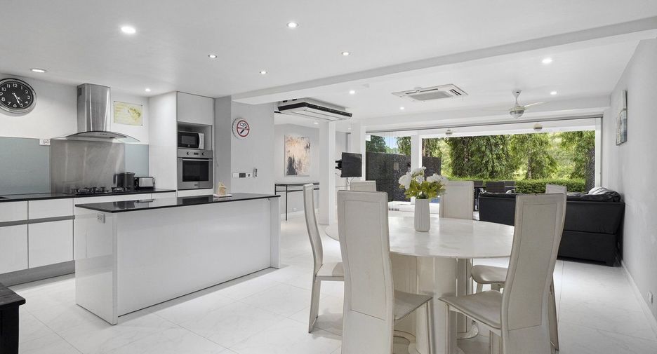The Fairway Villa