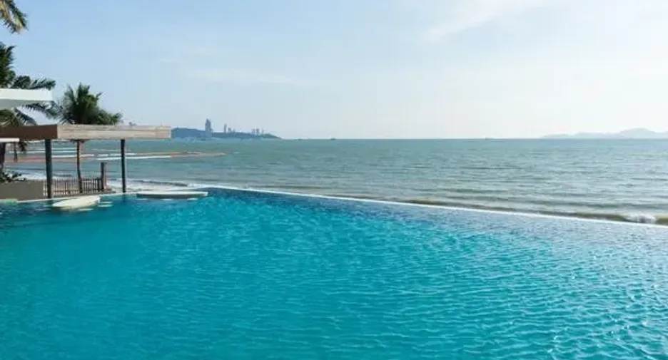 Ananya Beachfront Wongamat