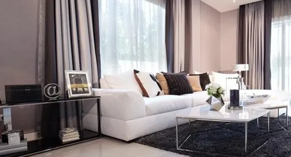 URBAN SATHORN