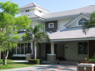 Sukhumvit 36 Garden Village