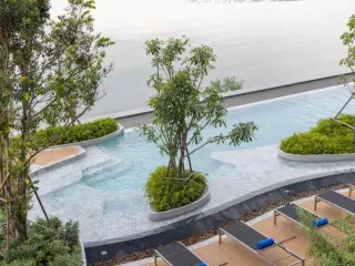 S. Sriracha Hotel & Residence