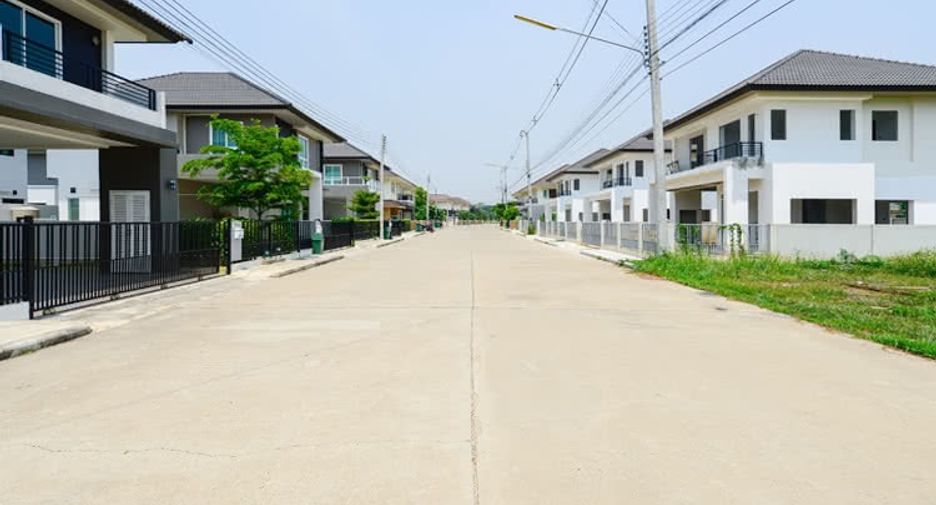 Rattanaburi Ville