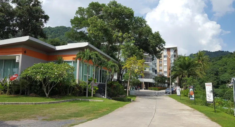 CHIC CONDOMINIUM