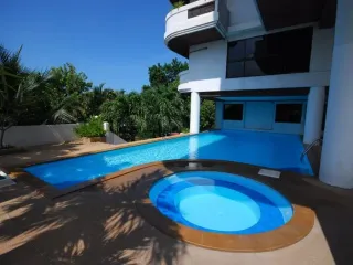 The Embassy House Condominium Chiang Mai
