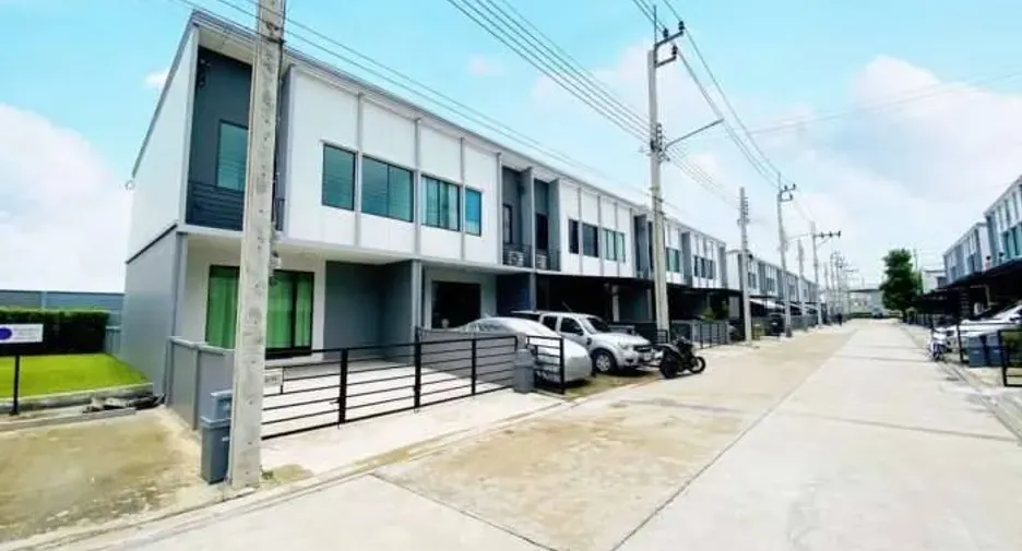 Plinio Rama 9 - Krungthep Kritha