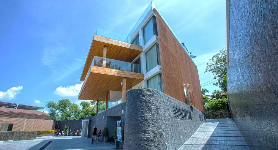 Bluepoint Condominium