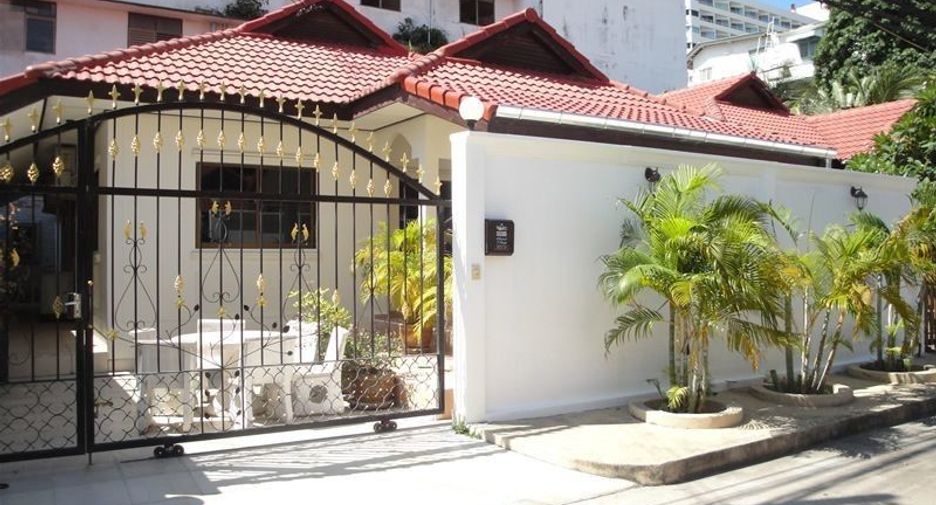 Royal Park Village