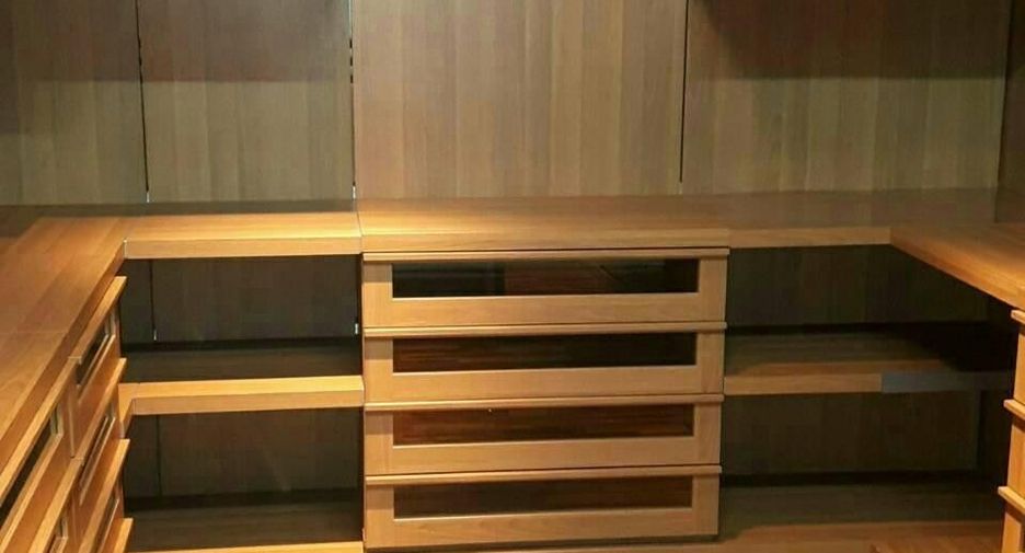 木屋环绕房屋