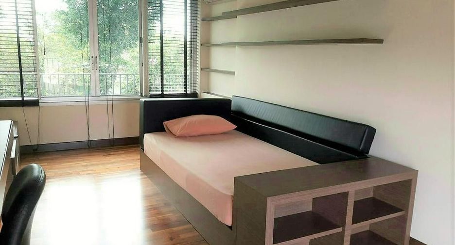 木屋环绕房屋