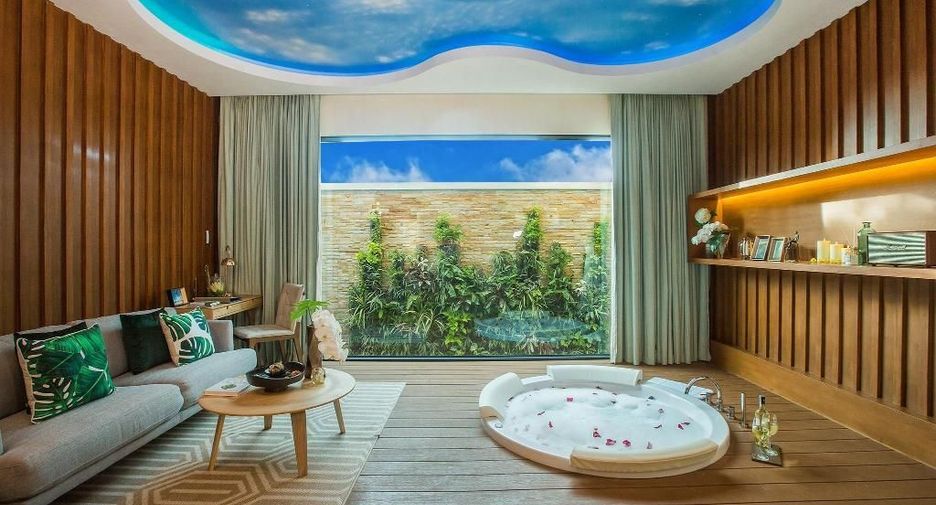 Pool Suite