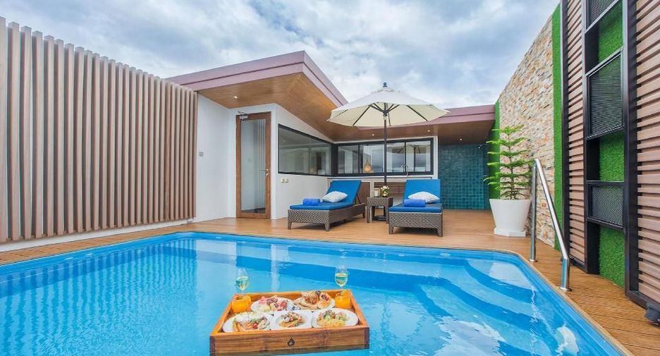 Pool Suite