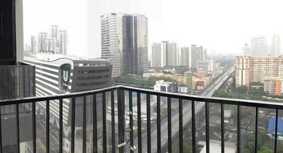 Condolette Midst Rama 9