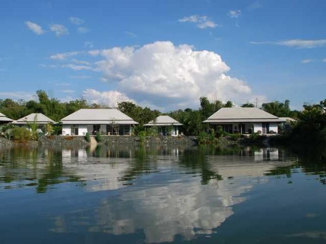 เอ็ม เพลส