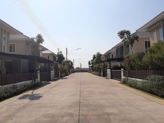 Diamond Ville Salaya