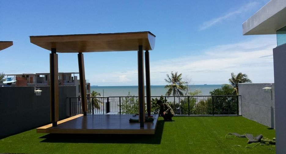 The Seaside Townhome