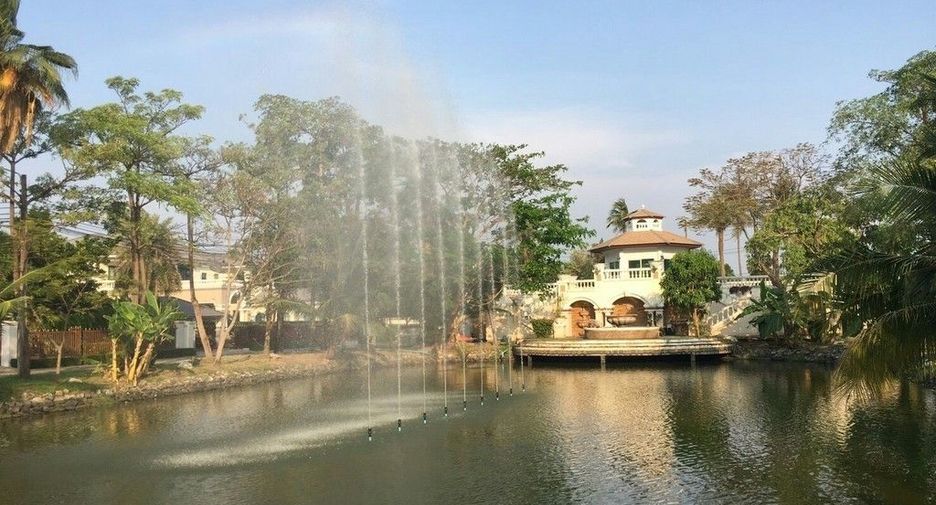 Baan Ladawan Pinklao-Petchkasem